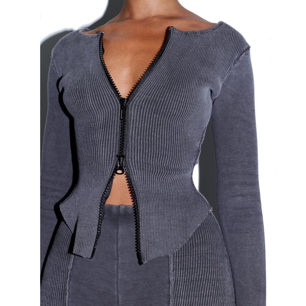 The K Label KACHE Raw Edge Rib Top